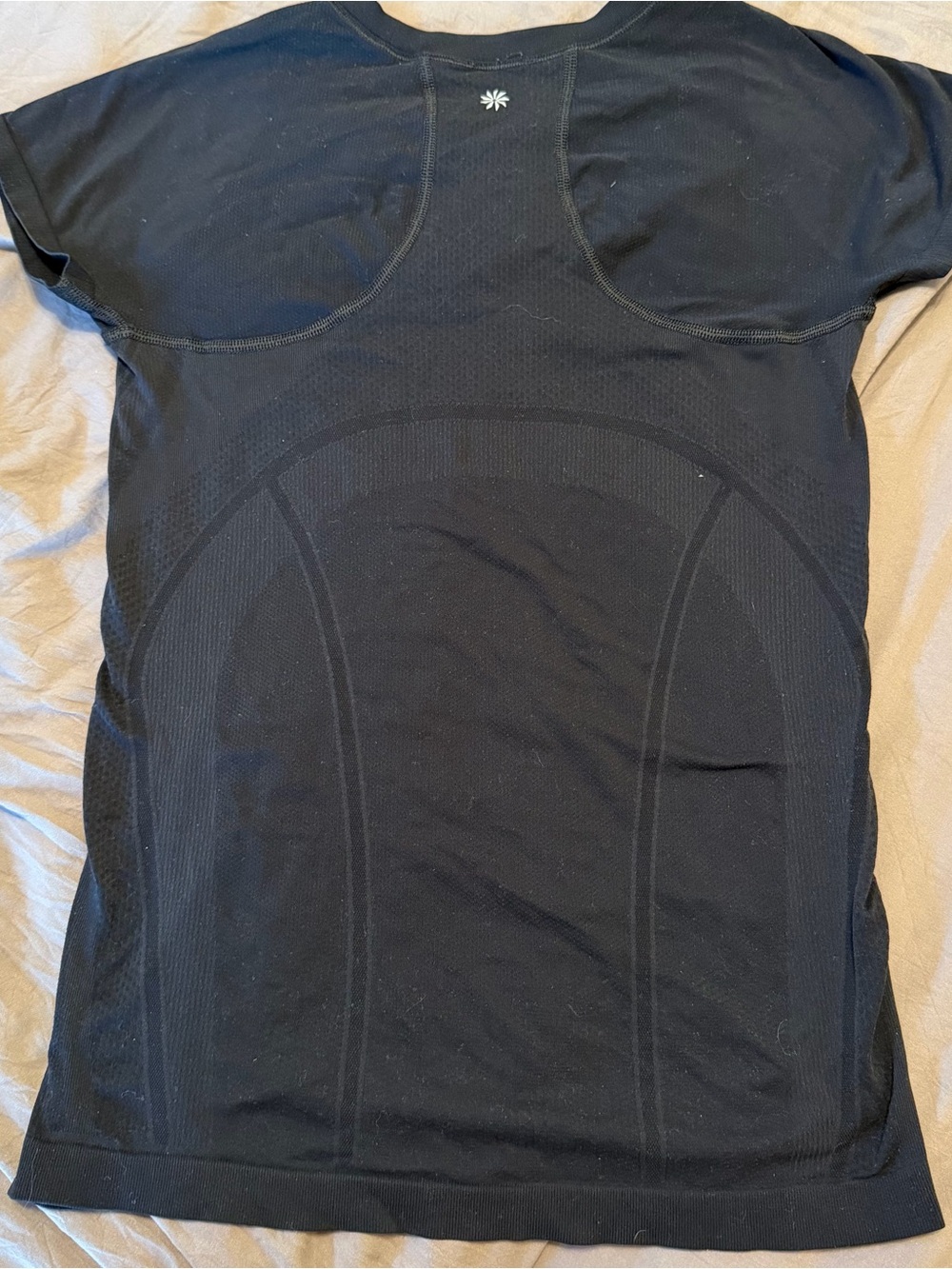 Black Athleta momentum tee shirt